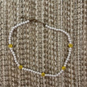 Smile Pearl Necklace